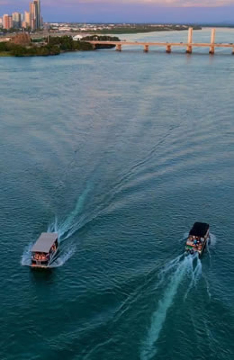 Passeios de Catamarã